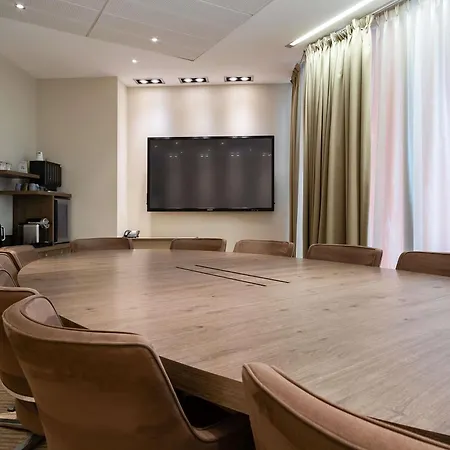 Mercure Ferrand Centre Jaude Hotel 4*